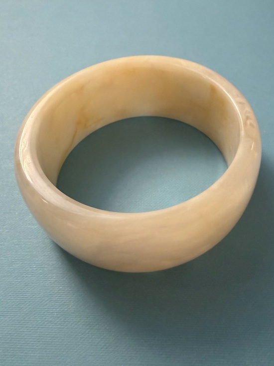 Jewelry - Cream Marbleized Enamel Bangle Bracelet